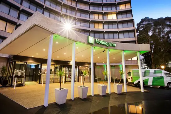 Holiday-Inn-Melbourne